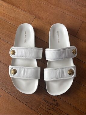 Veronica Beard Percey White Leather Sandals - size 10